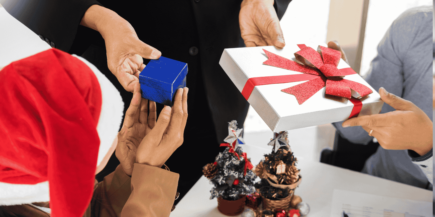 Corporate giveaways for remote employees designed to strengthen engagement, boost morale, and reinforce brand loyalty.